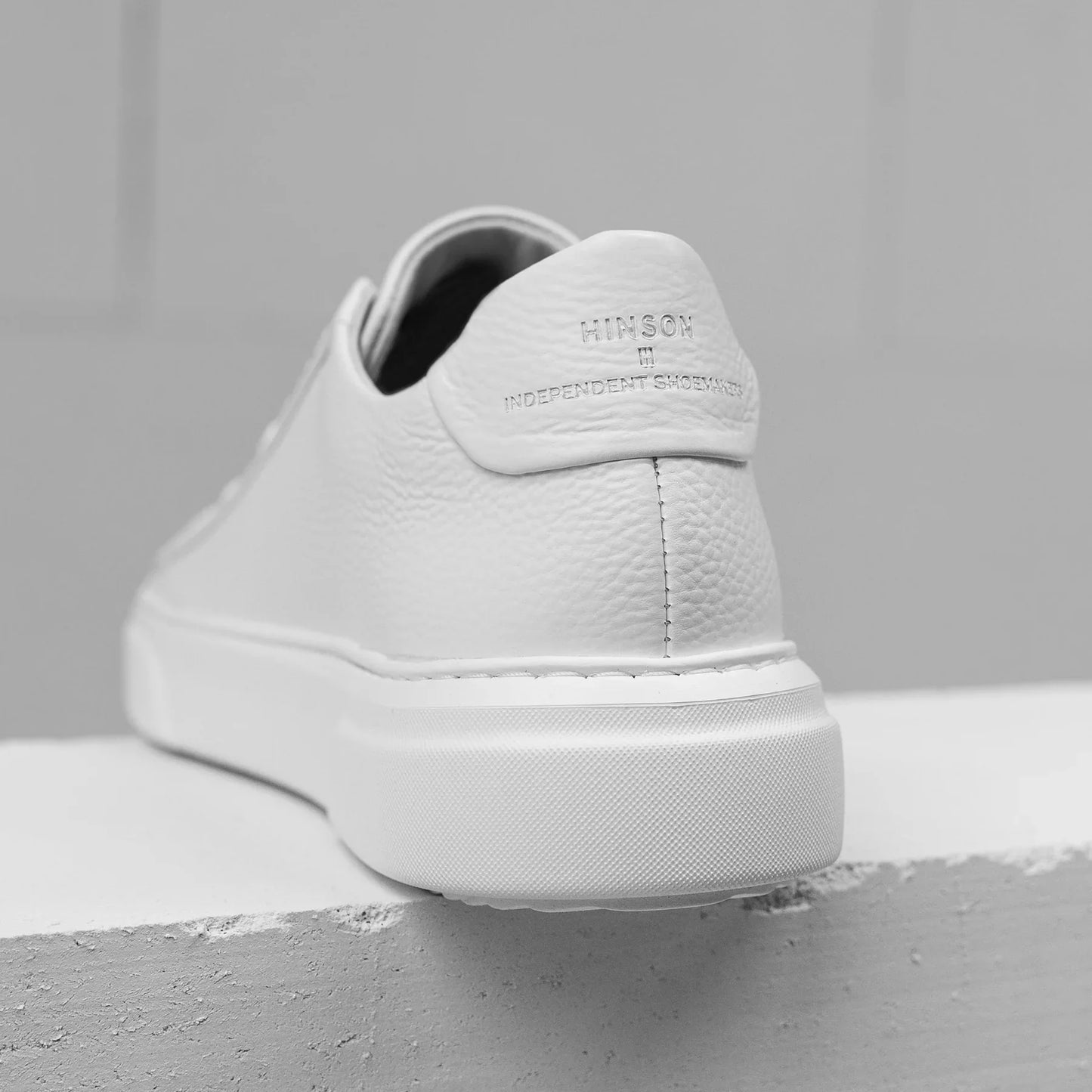 KEA BASE LOW White Floater Leather