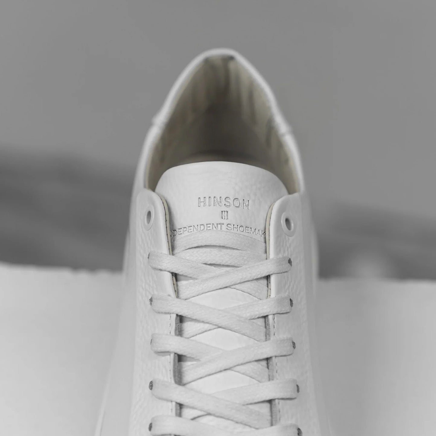 KEA BASE LOW White Floater Leather