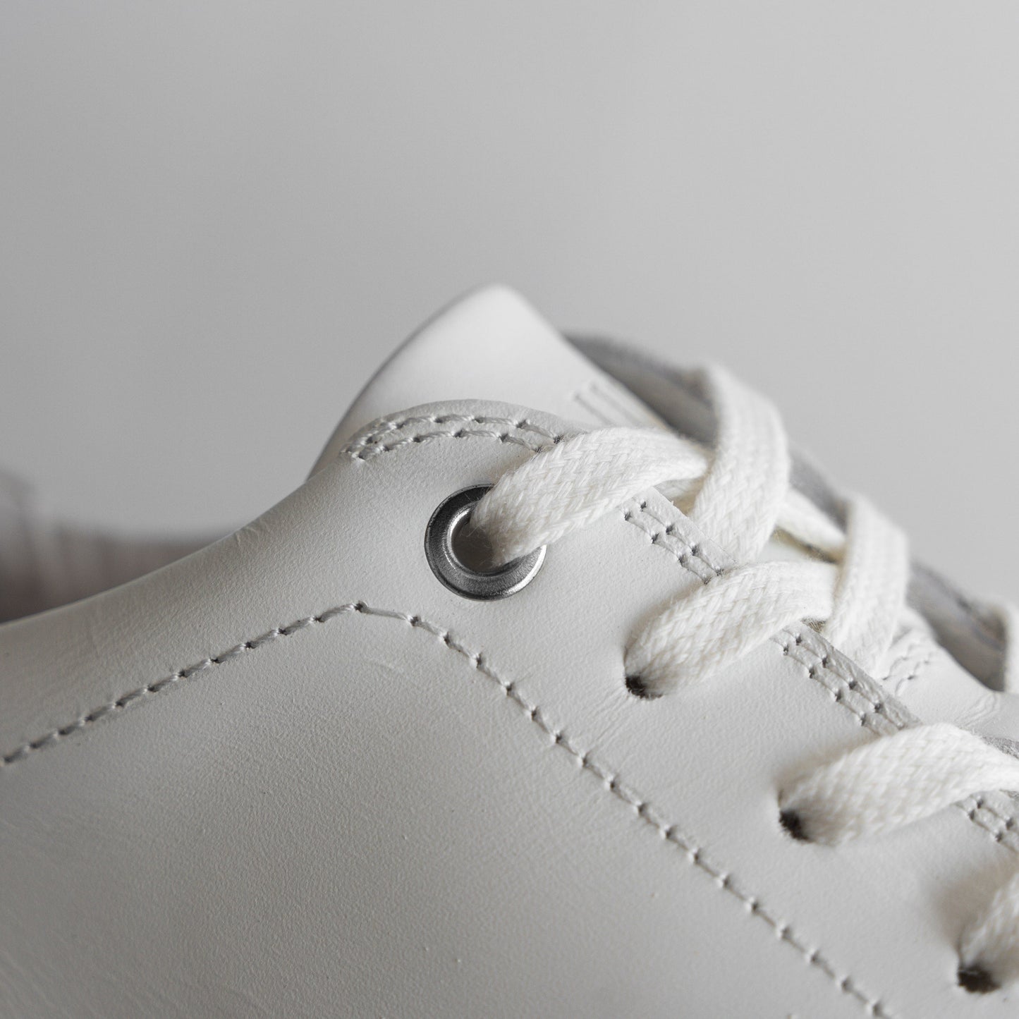 JANI ICONA White Leather