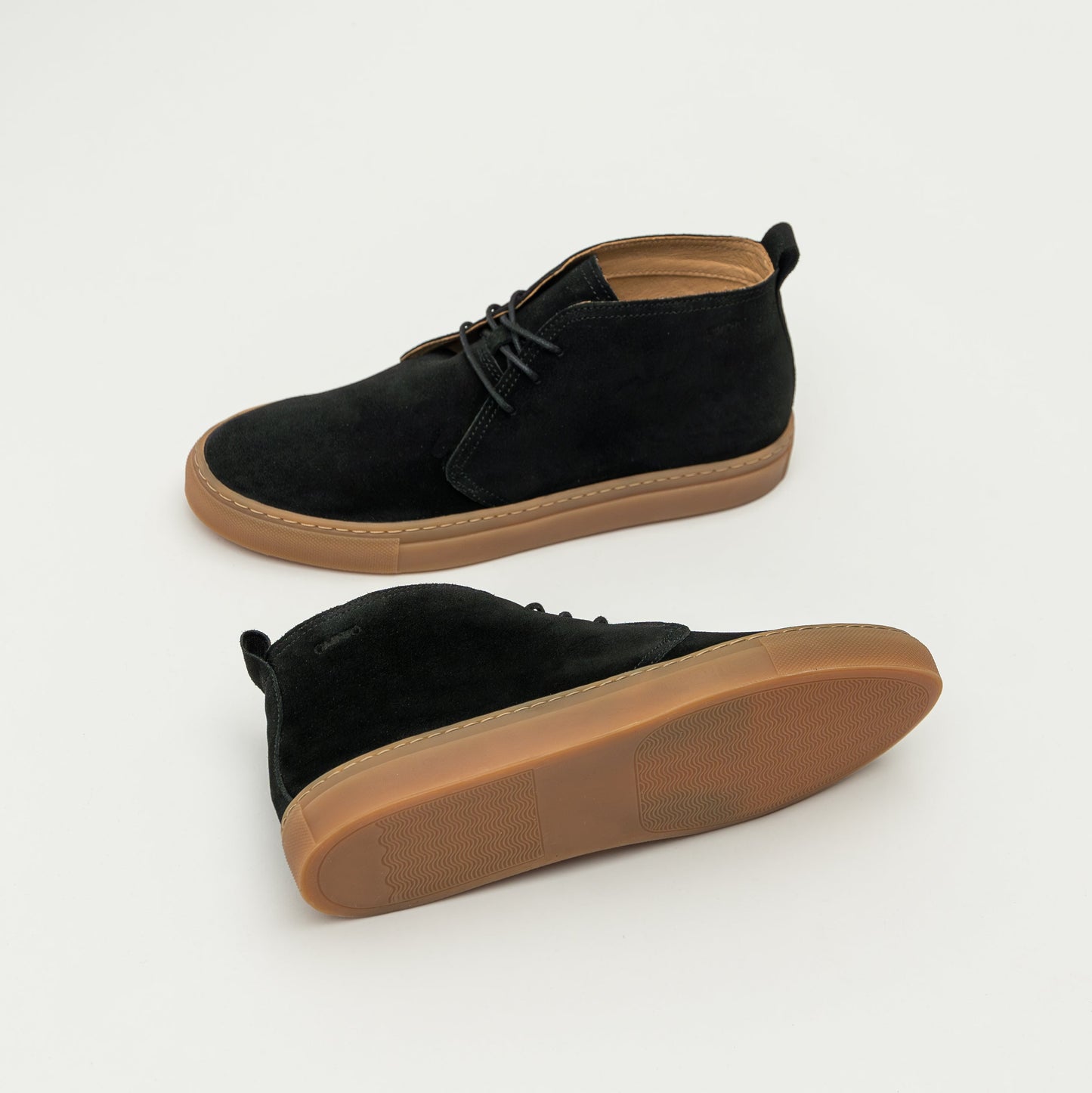 VENETO CHUCKA BOOT Black Suede