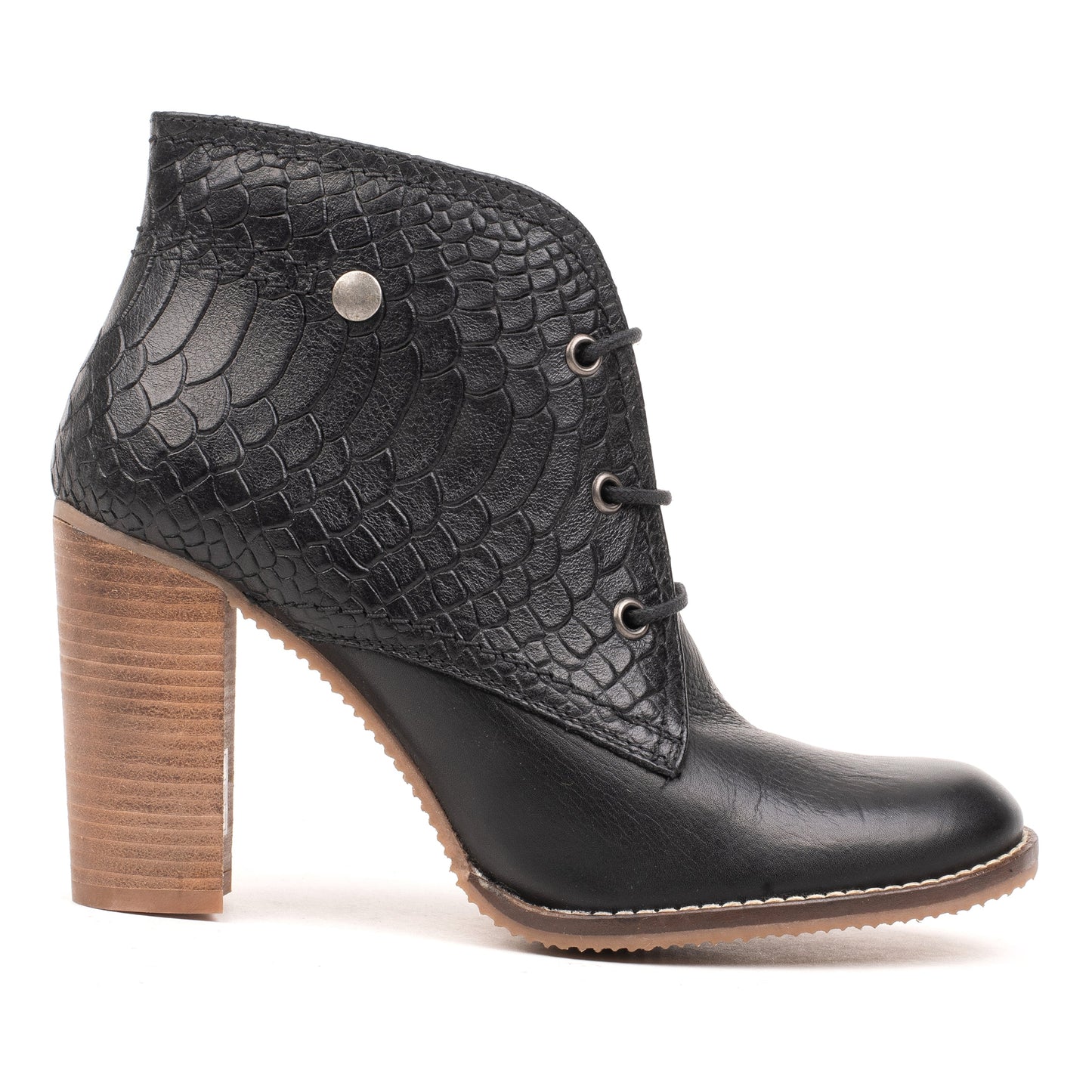 MILANO CHUCKA Black Croco Embbosed