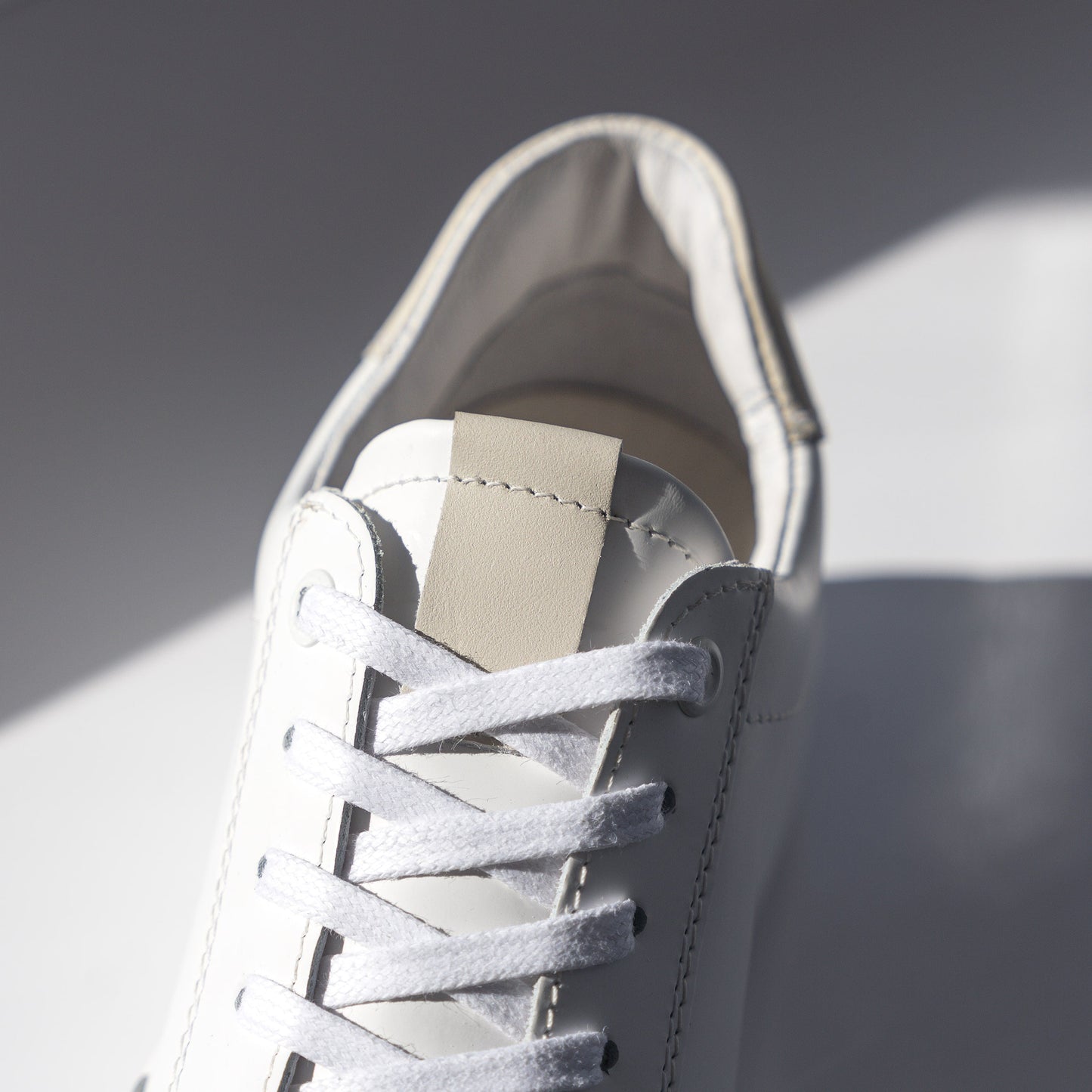 JENNER RETRO White Leather